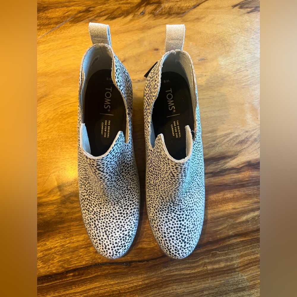 TOMS Kallie Macadamia Mini Cheetah Suede Shoes – Size 8 – NWT - Picture 2 of 6